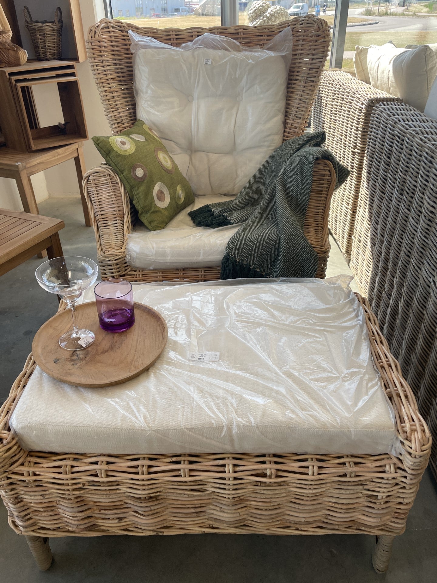 Orensel Chair with Cushion